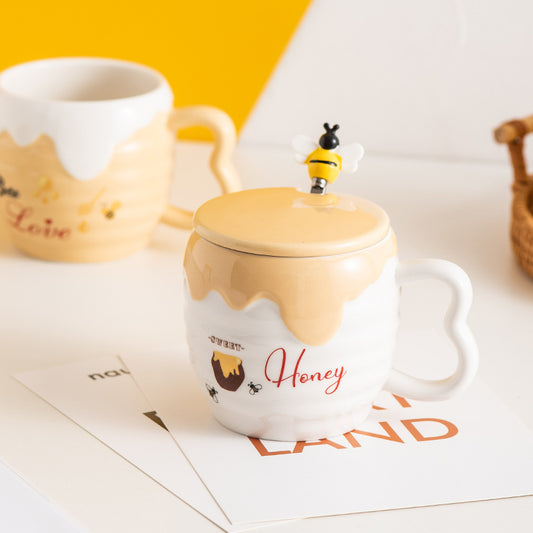Brighten Your Day with Our Adorable Bee-Themed Ceramic Cup, Lid & Spoon Set